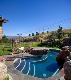 Shadowbrook Condominiums