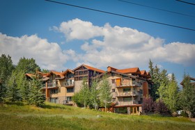 The Crestwood Condominiums