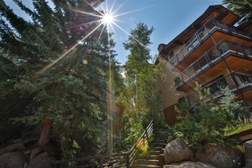 The Crestwood Condominiums