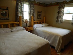 Foothills Lodge and Cabins