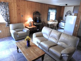 Foothills Lodge and Cabins