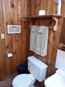 Foothills Lodge and Cabins