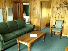 Foothills Lodge and Cabins