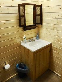 Foothills Lodge and Cabins