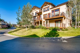 EagleRidge Lodge & Townhomes