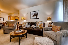 EagleRidge Lodge & Townhomes