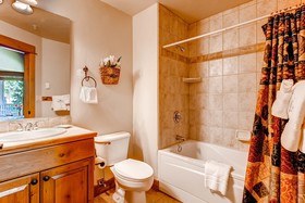 EagleRidge Lodge & Townhomes
