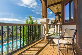 EagleRidge Lodge & Townhomes