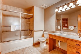 EagleRidge Lodge & Townhomes