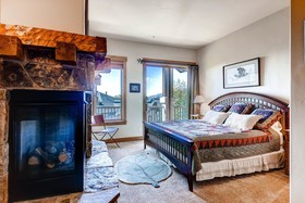 EagleRidge Lodge & Townhomes