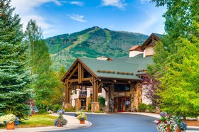 EagleRidge Lodge & Townhomes