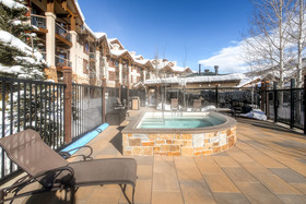 EagleRidge Lodge & Townhomes