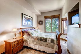 EagleRidge Lodge & Townhomes