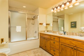 EagleRidge Lodge & Townhomes