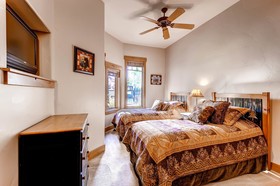 EagleRidge Lodge & Townhomes