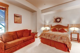 EagleRidge Lodge & Townhomes