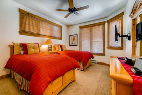 EagleRidge Lodge & Townhomes