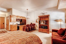 EagleRidge Lodge & Townhomes