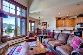 EagleRidge Lodge & Townhomes