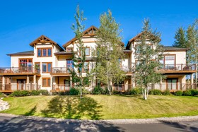EagleRidge Lodge & Townhomes