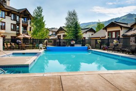 EagleRidge Lodge & Townhomes