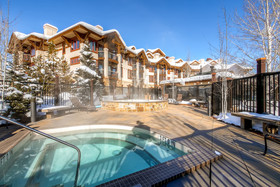 EagleRidge Lodge & Townhomes