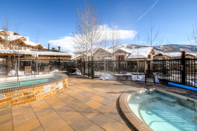 EagleRidge Lodge & Townhomes