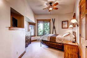 EagleRidge Lodge & Townhomes