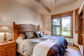 EagleRidge Lodge & Townhomes