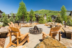 EagleRidge Lodge & Townhomes