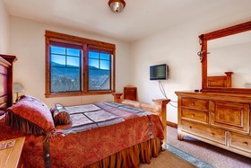 EagleRidge Lodge & Townhomes