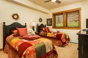 EagleRidge Lodge & Townhomes