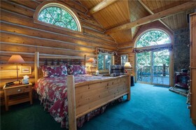 Links and Logs Chalet