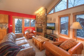 Saddle Creek Townhomes