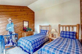 Ski Inn Condominiums