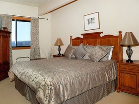 Storm Meadows Club Condominiums