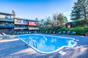 Waterford Townhomes by Retreatia