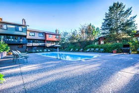 Waterford Townhomes by Retreatia