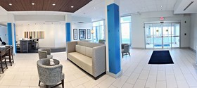 Holiday Inn Express & Suites Sterling
