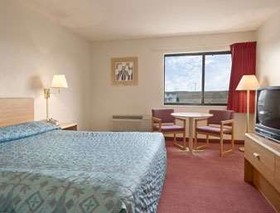 Super 8 by Wyndham Sterling CO