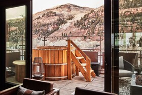 Auberge Residences at Element 52