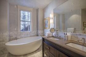 Auberge Residences at Element 52