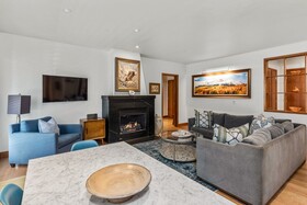 Auberge Residences at Element 52