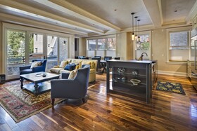 Auberge Residences at Element 52