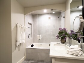 Auberge Residences at Element 52