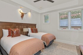 Auberge Residences at Element 52