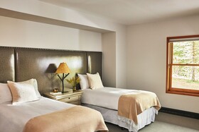 Auberge Residences at Element 52