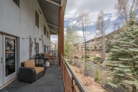 Auberge Residences at Element 52