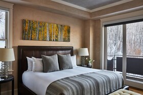 Auberge Residences at Element 52