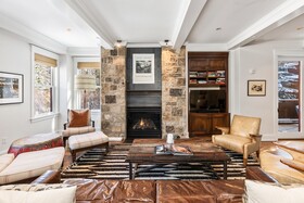 Auberge Residences at Element 52